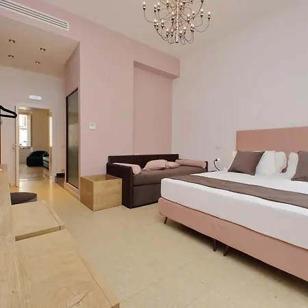 Youroom Quattro Fontane Apartman *
